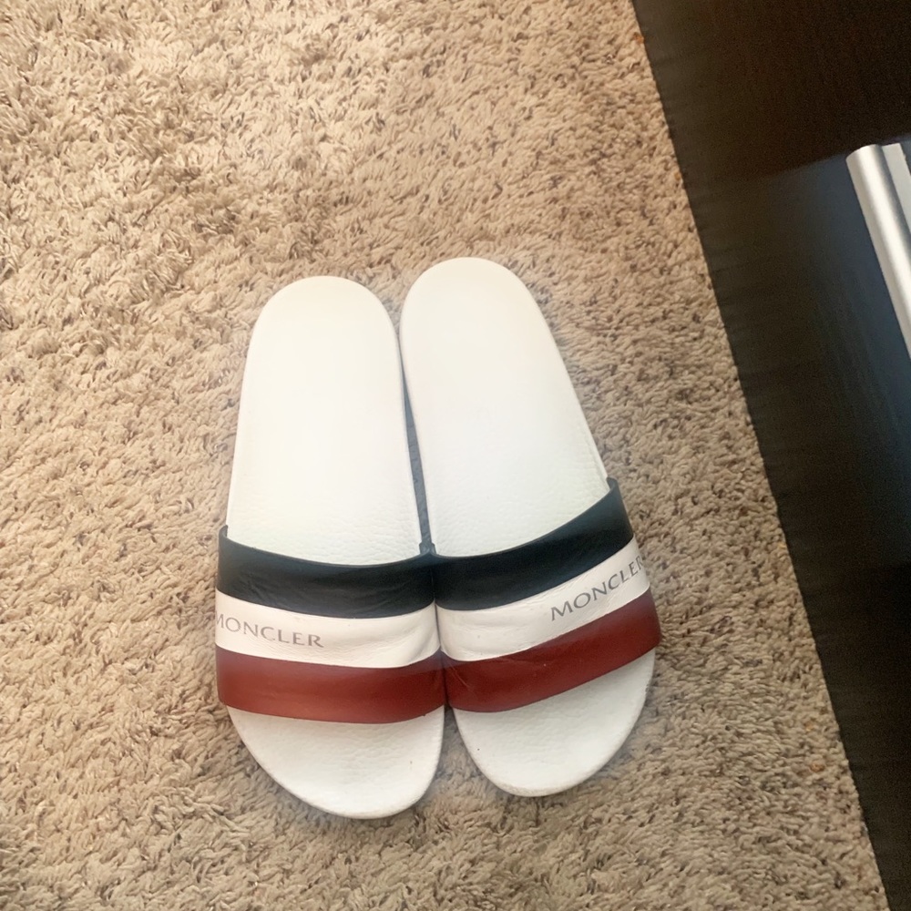 MEN SIZE 10 MONCLER SLIDES